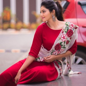 Athulya Ravi (aka) AthulyaRavi