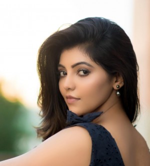 Athulya Ravi (aka) AthulyaRavi