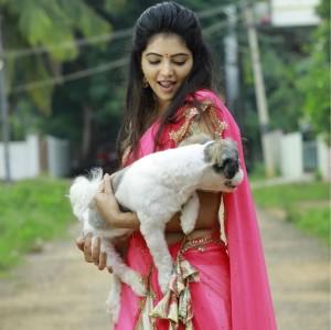 Athulya Ravi (aka) AthulyaRavi