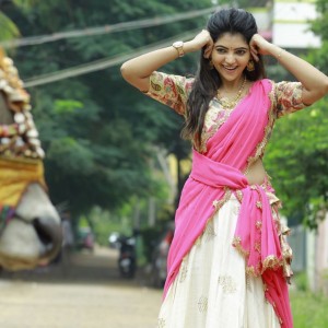 Athulya Ravi (aka) AthulyaRavi