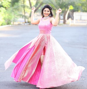 Athulya Ravi (aka) AthulyaRavi