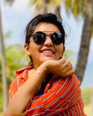 Athulya Ravi (aka) AthulyaRavi