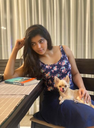 Athulya Ravi (aka) AthulyaRavi