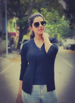 Athulya Ravi (aka) AthulyaRavi