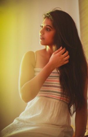 Athulya Ravi (aka) AthulyaRavi