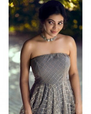 Athulya Ravi (aka) AthulyaRavi