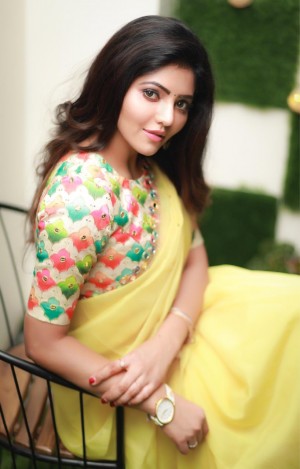 Athulya Ravi (aka) AthulyaRavi