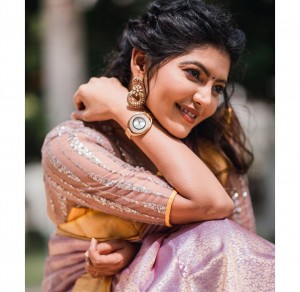 Athulya Ravi (aka) AthulyaRavi