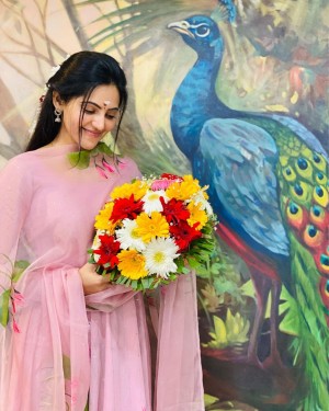 Athulya Ravi (aka) AthulyaRavi