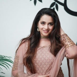 Bhavana (aka) Bavana