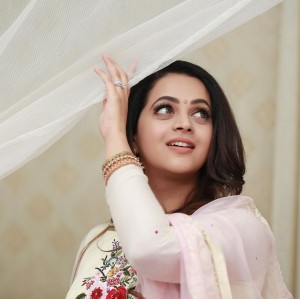 Bhavana (aka) Bavana