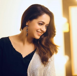 Bhavana (aka) Bavana