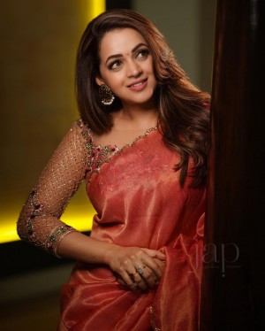 Bhavana (aka) Bavana