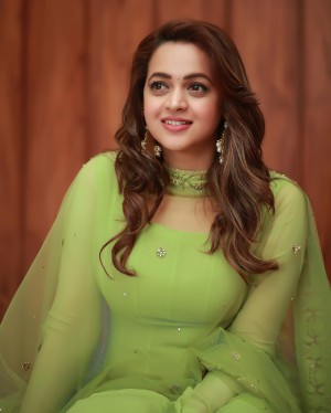 Bhavana (aka) Bavana