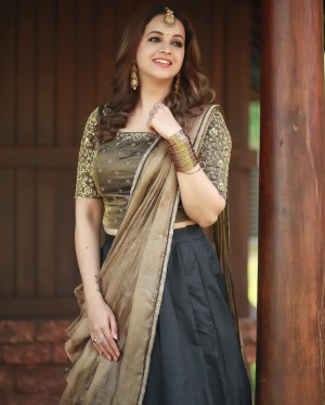 Bhavana (aka) Bavana