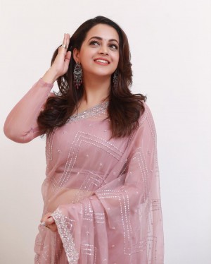 Bhavana (aka) Bavana