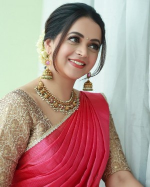 Bhavana (aka) Bavana