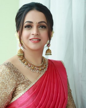 Bhavana (aka) Bavana