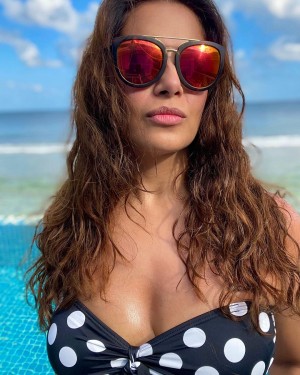 Bipasha Basu (aka) BipashaBasu