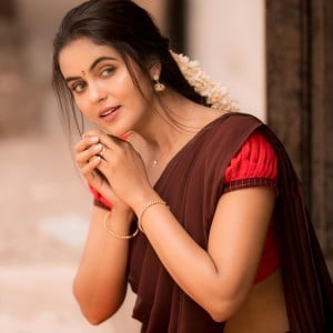 Chaitra Reddy (aka) Chaithra Reddy