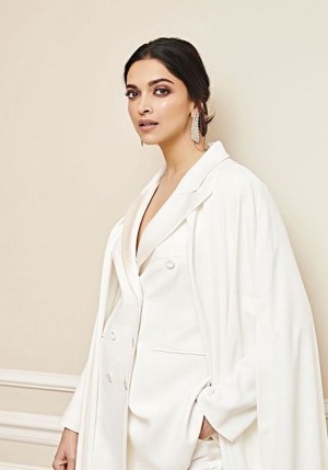 Deepika Padukone (aka) Deepika