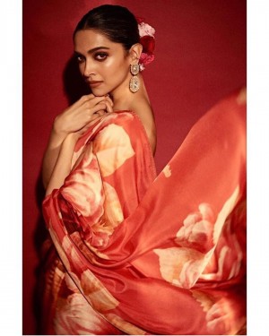 Deepika Padukone (aka) Deepika