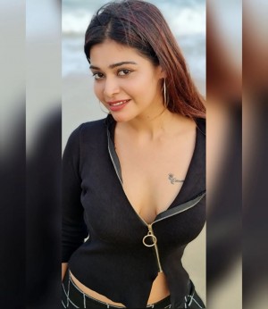 Dharsha Gupta (aka) Dharsha Guptaa