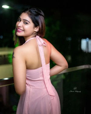 Dharsha Gupta (aka) Dharsha Guptaa