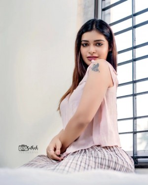 Dharsha Gupta (aka) Dharsha Guptaa