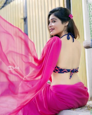 Dharsha Gupta (aka) Dharsha Guptaa