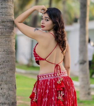 Dharsha Gupta (aka) Dharsha Guptaa