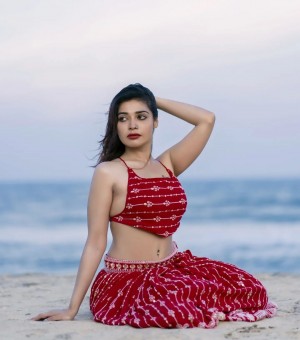 Dharsha Gupta (aka) Dharsha Guptaa