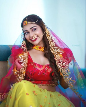 Dharsha Gupta (aka) Dharsha Guptaa