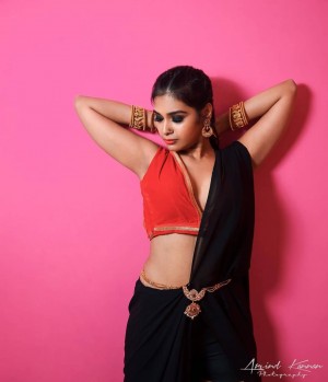 Dharsha Gupta (aka) Dharsha Guptaa