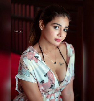 Dharsha Gupta (aka) Dharsha Guptaa