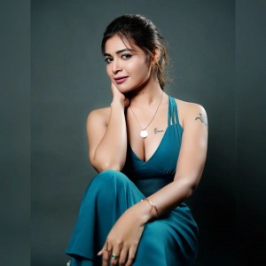 Dharsha Gupta (aka) Dharsha Guptaa