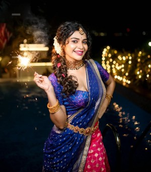 Dharsha Gupta (aka) Dharsha Guptaa