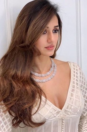 Disha Patani (aka) Disha