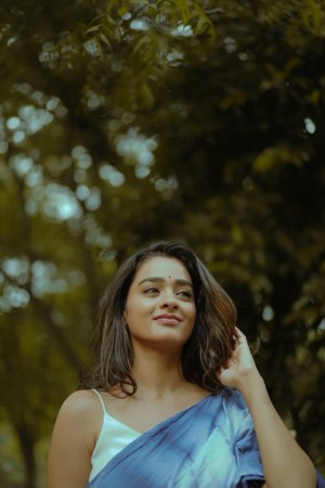 Gayathrie (aka) Gayathrie Shankar