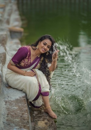 Gayathrie (aka) Gayathrie Shankar