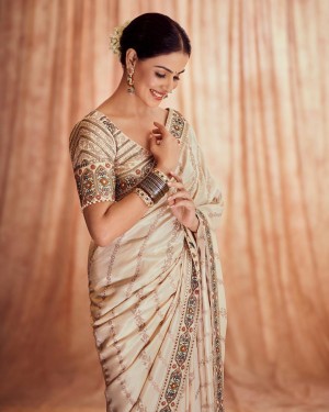 Genelia D Souza (aka) Genelia