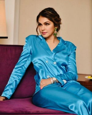 Isha Koppikar (aka) Isha Kopikar