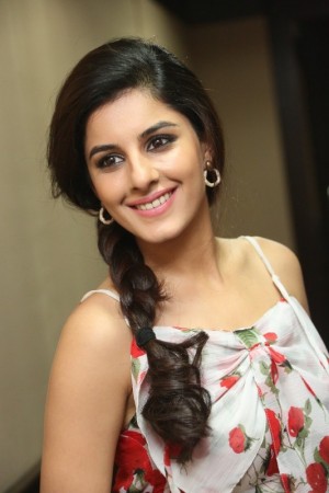 Isha Talwar (aka) Isha Talvar