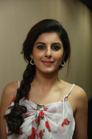 Isha Talwar (aka) Isha Talvar