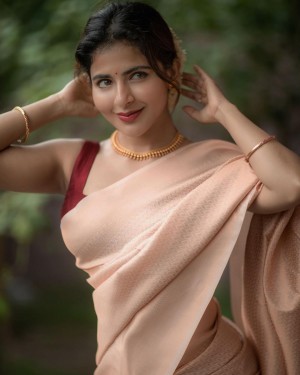 Ishwarya Menon (aka) Aishwarya Menon