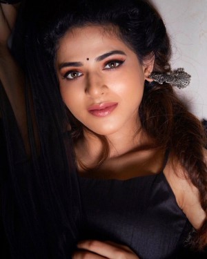 Iswarya Menon (aka) Iswaryaa Menon