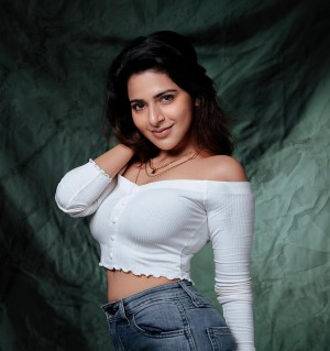 Iswarya Menon (aka) Iswaryaa Menon