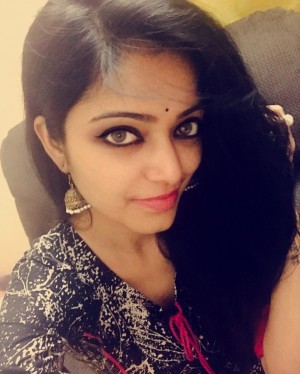 Janani Iyer (aka) Janani