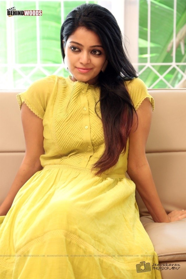 Janani Iyer (aka) Janani