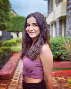 Jasmin Bhasin (aka) Jasmin Bhasinn